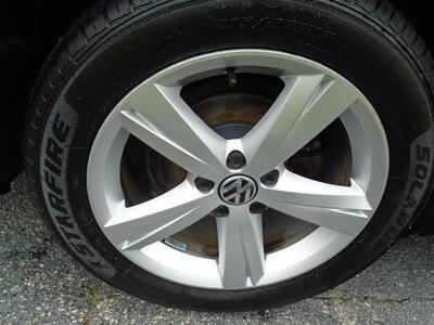 2014 Volkswagen Passat 1.8T Wolfsburg Editi   - Photo 25 - Uncasville, CT 06382