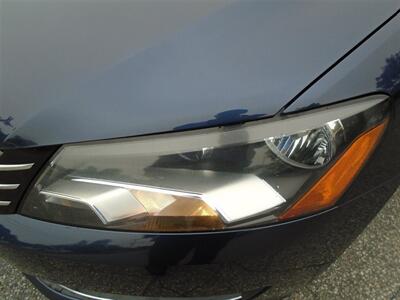 2014 Volkswagen Passat 1.8T Wolfsburg Editi   - Photo 10 - Uncasville, CT 06382