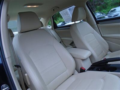 2014 Volkswagen Passat 1.8T Wolfsburg Editi   - Photo 21 - Uncasville, CT 06382