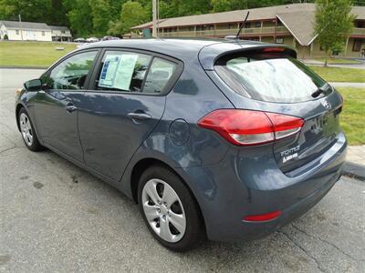 2016 Kia Forte5 LX Plus   - Photo 5 - Groton, CT 06340