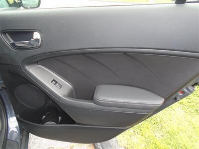 2016 Kia Forte5 LX Plus   - Photo 19 - Groton, CT 06340