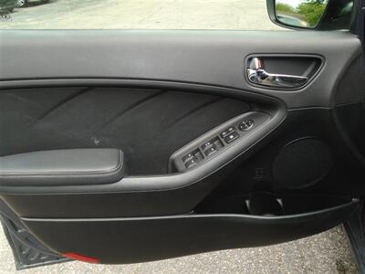 2016 Kia Forte5 LX Plus   - Photo 17 - Groton, CT 06340
