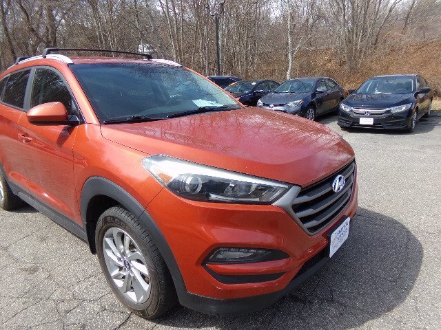 2016 Hyundai TUCSON SE  