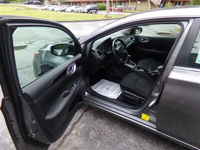 2019 Nissan Sentra SV   - Photo 8 - Uncasville, CT 06382