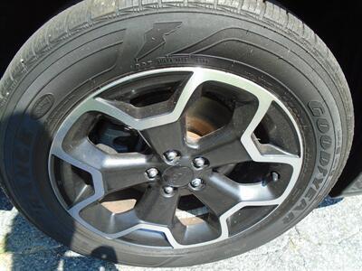 2014 Subaru XV Crosstrek 2.0i Premium   - Photo 25 - Uncasville, CT 06382