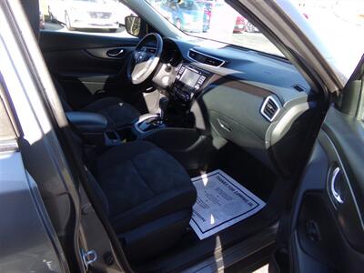 2016 Nissan Rogue SV   - Photo 13 - Uncasville, CT 06382