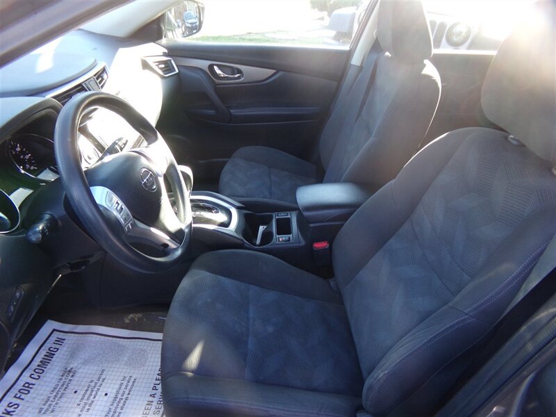 2016 Nissan Rogue SV - Photo 10 - Uncasville, CT 06382