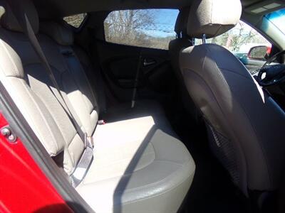 2014 Hyundai TUCSON Limited - Photo 10 - Uncasville, CT 06382