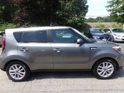 2017 Kia Soul +   - Photo 8 - Uncasville, CT 06382