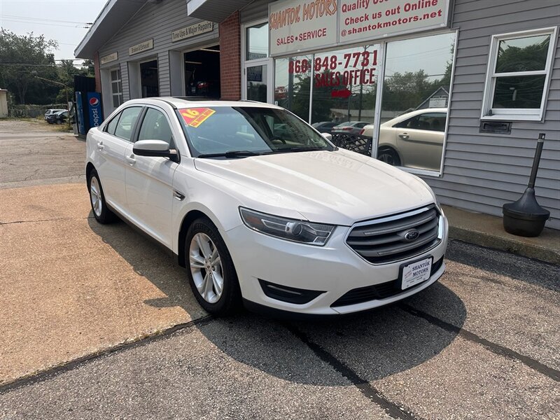 2016 Ford Taurus SEL  