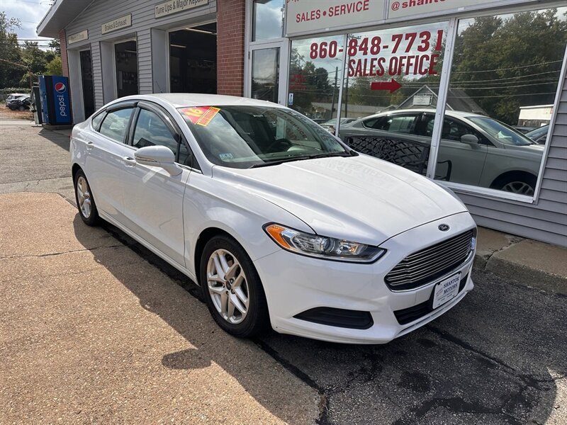 2016 Ford Fusion SE - Photo 1 - Uncasville, CT 06382