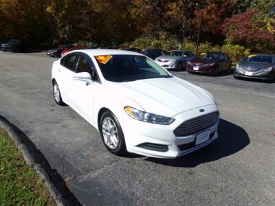 2016 Ford Fusion SE Sedan