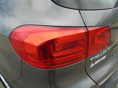 2014 Volkswagen Tiguan SE 4Motion   - Photo 12 - Uncasville, CT 06382