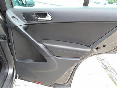 2014 Volkswagen Tiguan SE 4Motion   - Photo 20 - Uncasville, CT 06382