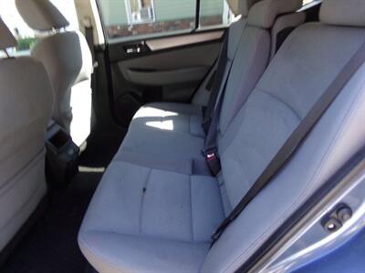 2018 Subaru Outback 2.5i Premium - Photo 12 - Uncasville, CT 06382