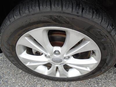 2015 Kia Soul EX Plus   - Photo 28 - Uncasville, CT 06382