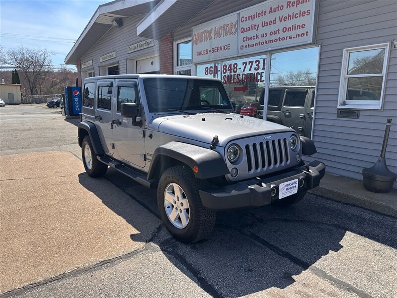 2014 Jeep Wrangler Sport   - Photo 1 - Uncasville, CT 06382