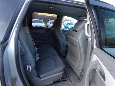 2017 Chevrolet Traverse LS   - Photo 12 - Groton, CT 06340