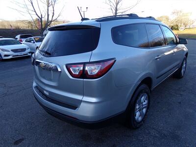 2017 Chevrolet Traverse LS   - Photo 7 - Groton, CT 06340