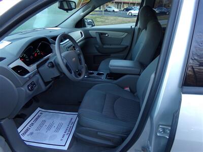 2017 Chevrolet Traverse LS   - Photo 10 - Groton, CT 06340