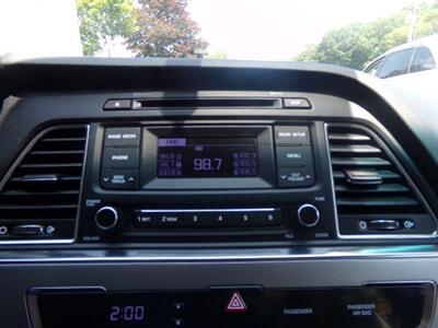 2017 Hyundai SONATA SE - Photo 15 - Uncasville, CT 06382
