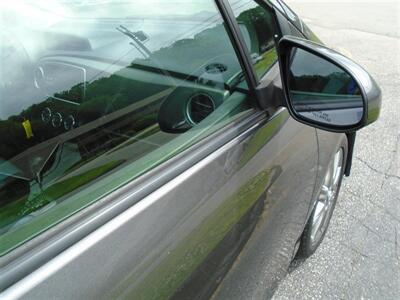 2012 Toyota Yaris 5-Door SE   - Photo 14 - Groton, CT 06340