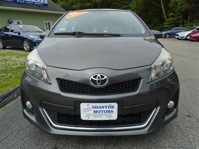 2012 Toyota Yaris 5-Door SE   - Photo 2 - Groton, CT 06340