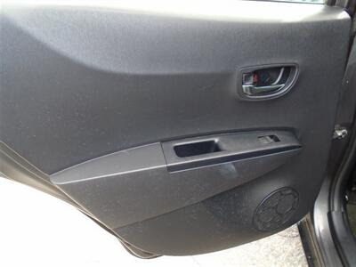 2012 Toyota Yaris 5-Door SE   - Photo 18 - Groton, CT 06340