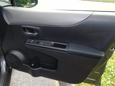 2012 Toyota Yaris 5-Door SE   - Photo 20 - Groton, CT 06340