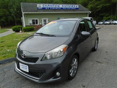 2012 Toyota Yaris 5-Door SE   - Photo 3 - Groton, CT 06340
