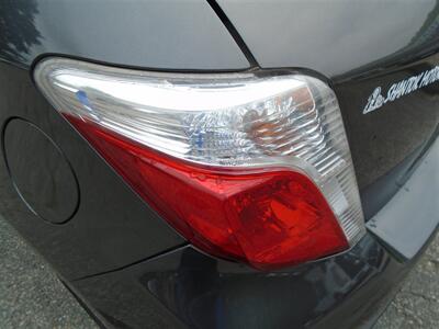 2012 Toyota Yaris 5-Door SE   - Photo 11 - Groton, CT 06340