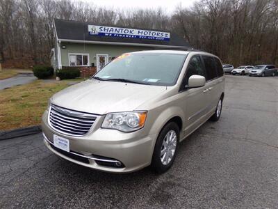 2016 Chrysler Town & Country Touring   - Photo 3 - Groton, CT 06340