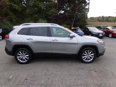 2017 Jeep Cherokee High Altitude   - Photo 8 - Uncasville, CT 06382