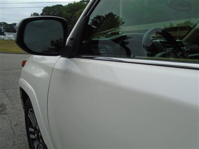 2018 Toyota 4Runner Limited   - Photo 16 - Groton, CT 06340