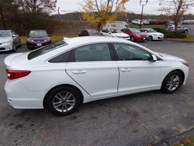 2017 Hyundai SONATA SE - Photo 8 - Groton, CT 06340