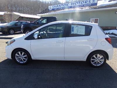 2016 Toyota Yaris 5-Door LE   - Photo 4 - Groton, CT 06340