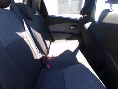 2016 Toyota Yaris 5-Door LE   - Photo 13 - Groton, CT 06340