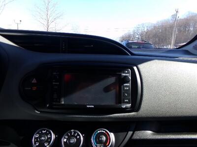 2016 Toyota Yaris 5-Door LE   - Photo 15 - Groton, CT 06340