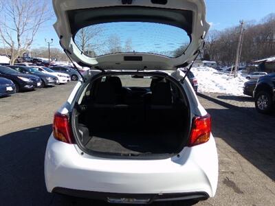 2016 Toyota Yaris 5-Door LE   - Photo 9 - Groton, CT 06340