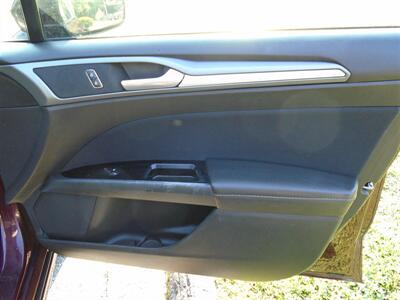 2013 Ford Fusion SE   - Photo 19 - Uncasville, CT 06382