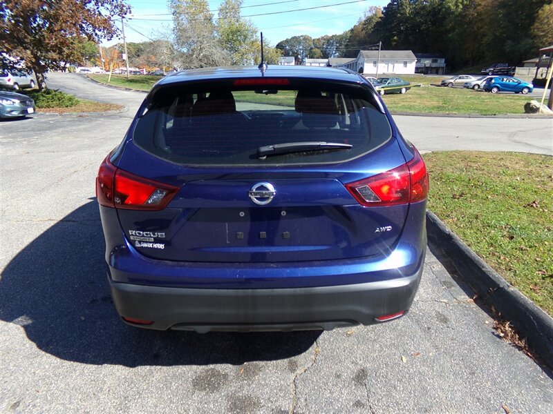 2019 Nissan Rogue Sport S   - Photo 6 - Groton, CT 06340