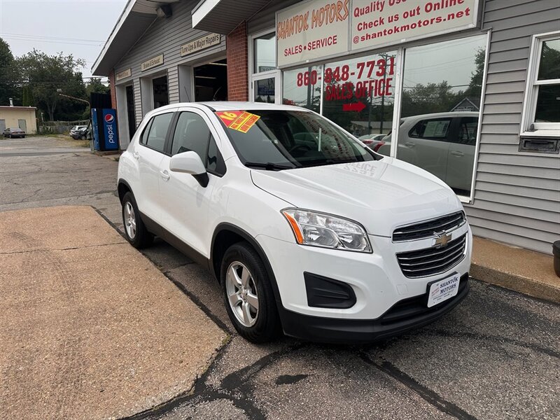 2016 Chevrolet Trax LS - Photo 1 - Uncasville, CT 06382