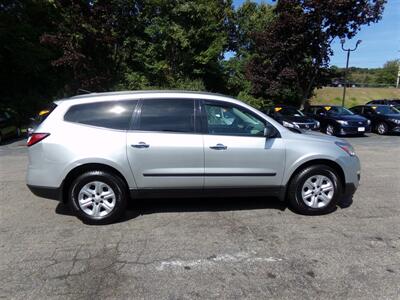 2017 Chevrolet Traverse LS  