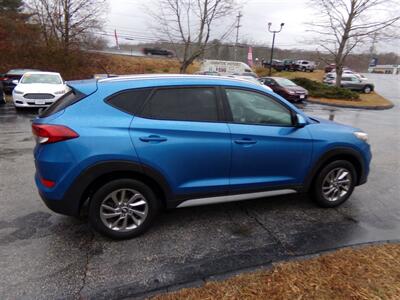 2017 Hyundai TUCSON SE Plus   - Photo 8 - Uncasville, CT 06382