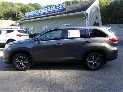 2019 Toyota Highlander LE   - Photo 4 - Uncasville, CT 06382