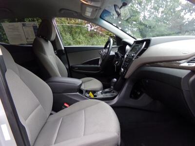 2018 Hyundai SANTA FE Sport 2.4L   - Photo 11 - Uncasville, CT 06382