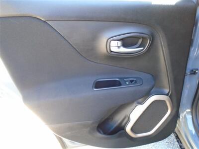 2016 Jeep Renegade Sport   - Photo 18 - Uncasville, CT 06382