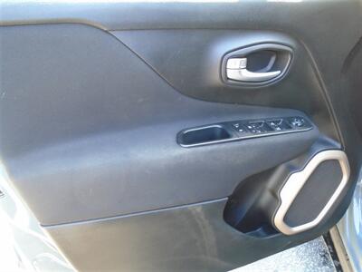 2016 Jeep Renegade Sport   - Photo 17 - Uncasville, CT 06382