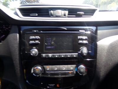 2016 Nissan Rogue SV - Photo 14 - Groton, CT 06340