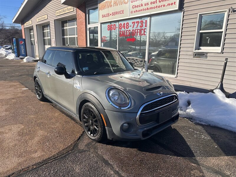 2018 MINI Hardtop 2 Door Cooper S   - Photo 1 - Uncasville, CT 06382